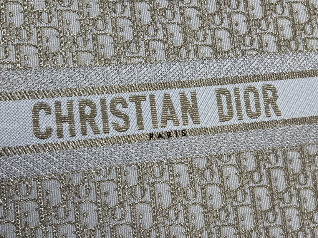 0d19dd3af70c1cc2616e15efe6668eed_1750272390_0746.jpg