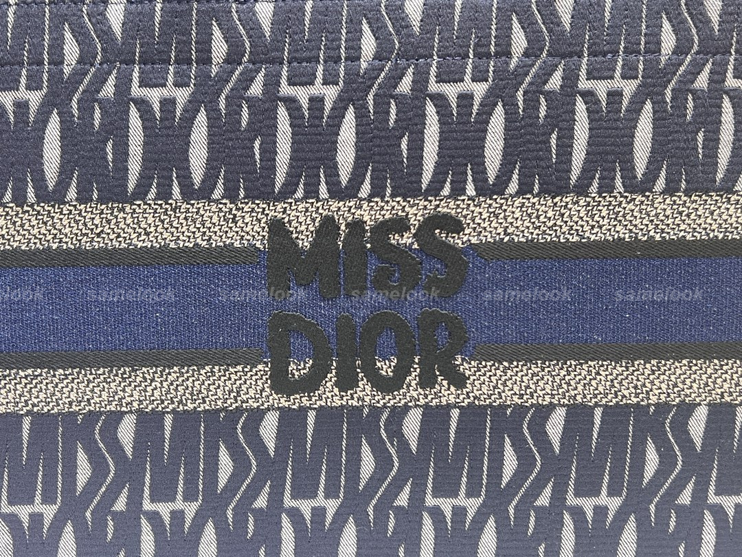 0d19dd3af70c1cc2616e15efe6668eed_1750280384_5364.jpg