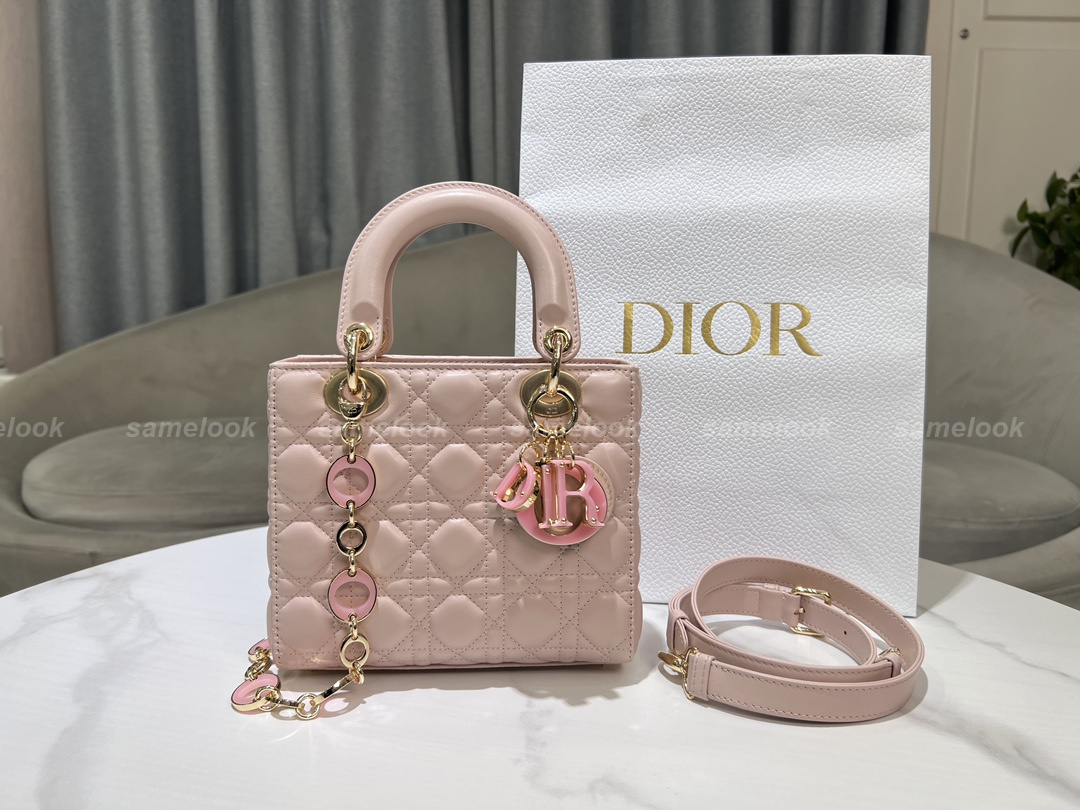 0d19dd3af70c1cc2616e15efe6668eed_1750282851_6469.jpg