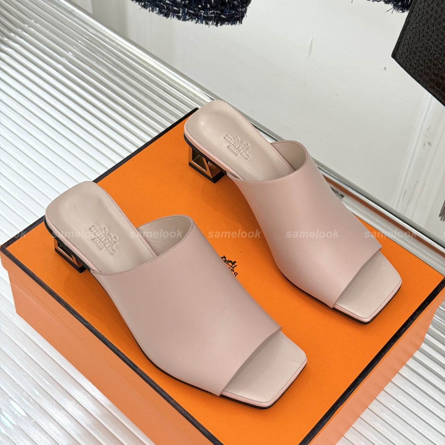 에르메스 Kylie 60 뮬
